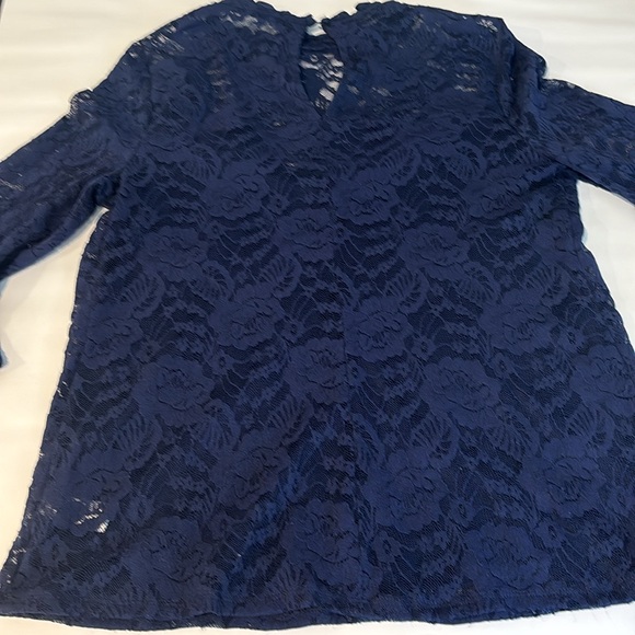 Navy lace top with bell sleeves - Picture 5 of 5